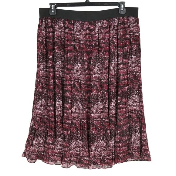 Torrid Skirt 2 Plus 2X Burgundy Plum Pull On Elastic Waist Lined Micro Pleats - Picture 2 of 10